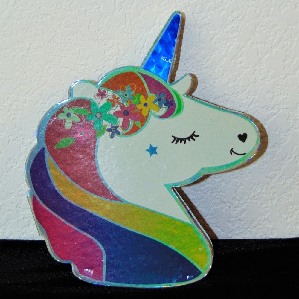 Unicorn Shaped Eyeshadow Palette by Kleancolor